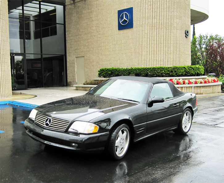 Our SL in front of the MB Classic Center